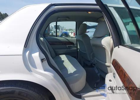 2005 Mercury Grand Marquis Gs z USA, uszkodzony, nr VIN 2MEFM74W55X601479